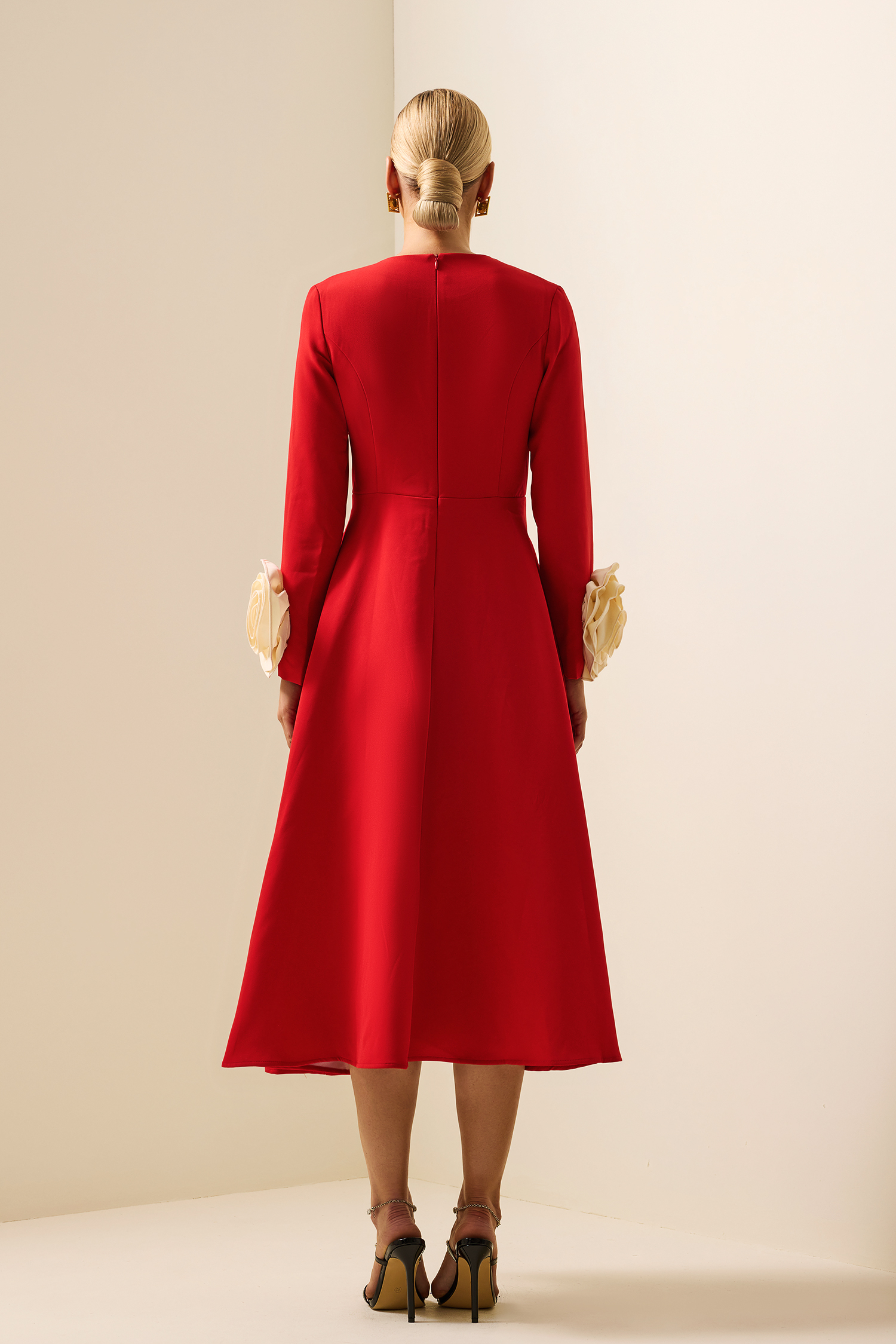 Kallie 3D Flower Round Neck Long Sleeve Midi Dress