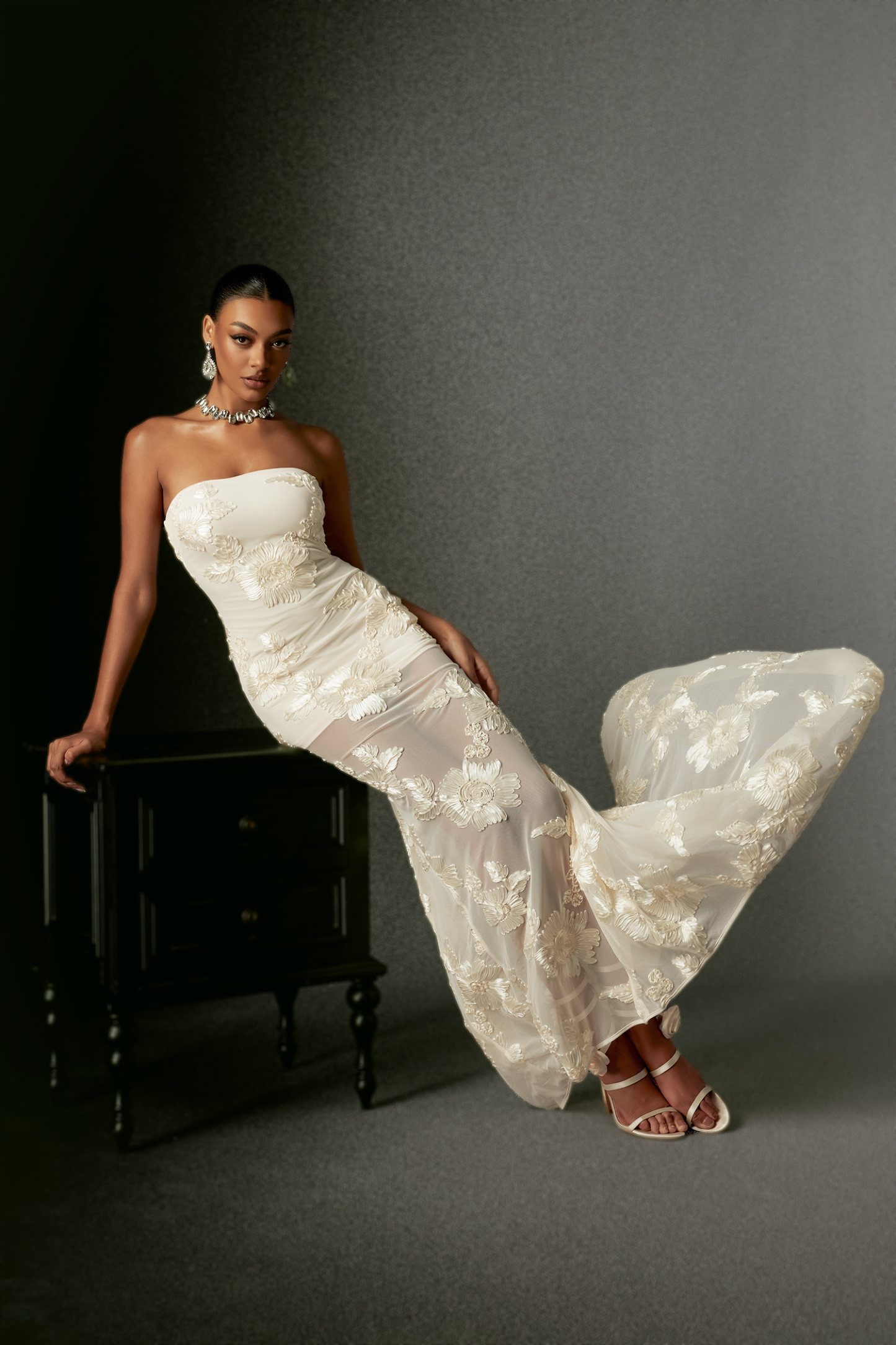 Rachel Strapless Embroidery Flower Mesh Maxi Dress