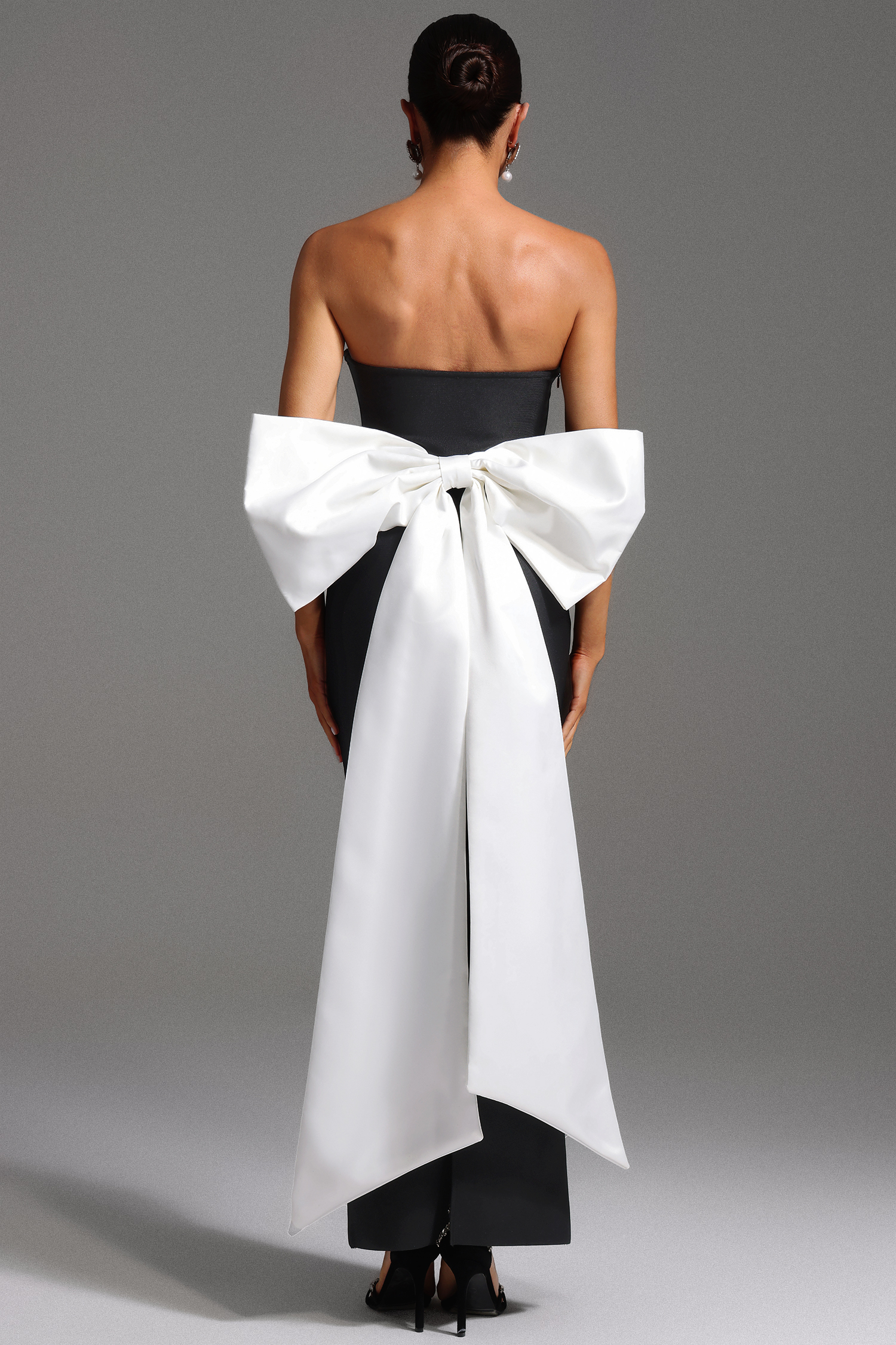 Iris Sleeveless Bow Bandage Maxi Dress