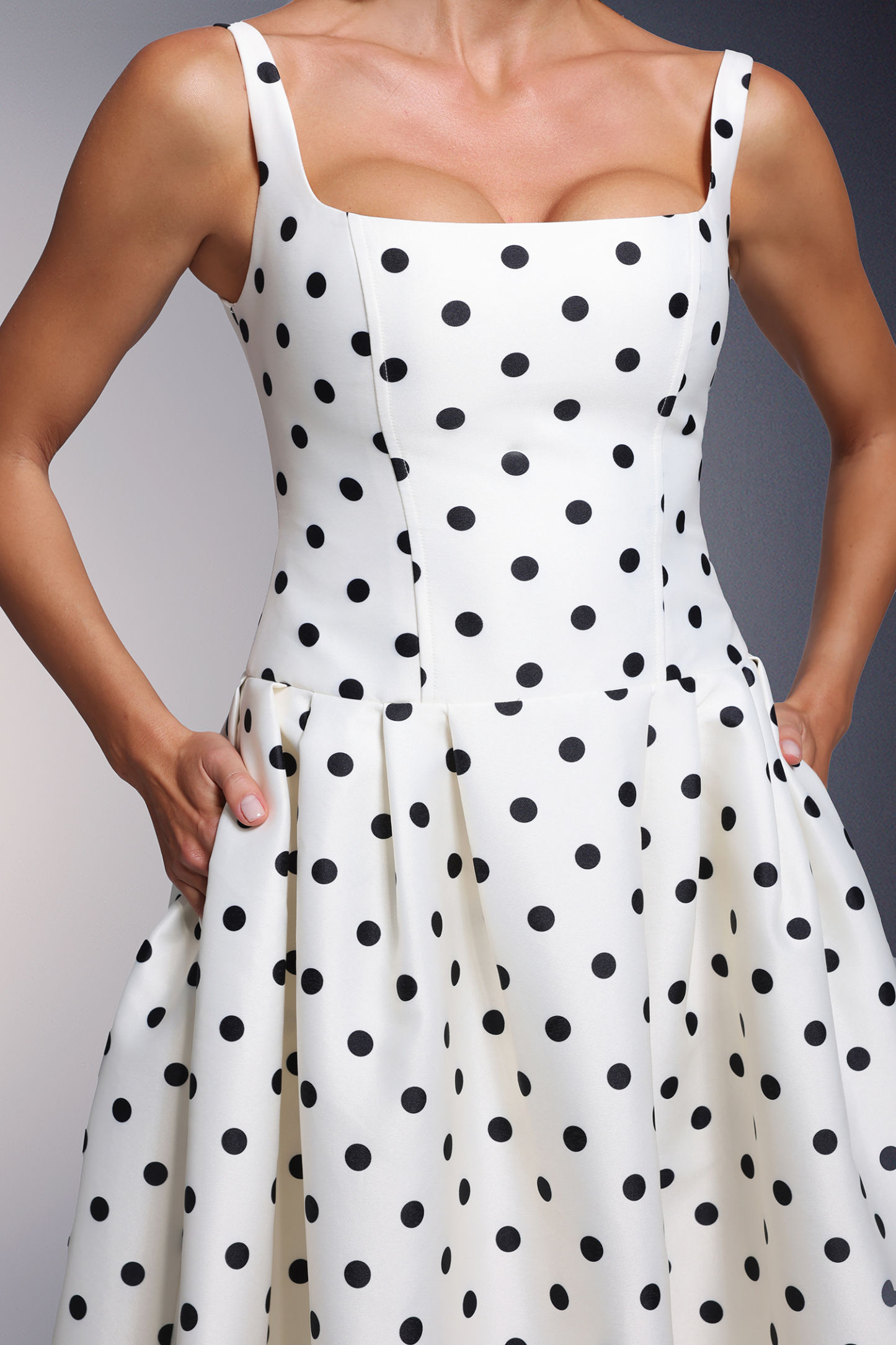 Enid Sleeveless Wave Point Maxi Dress