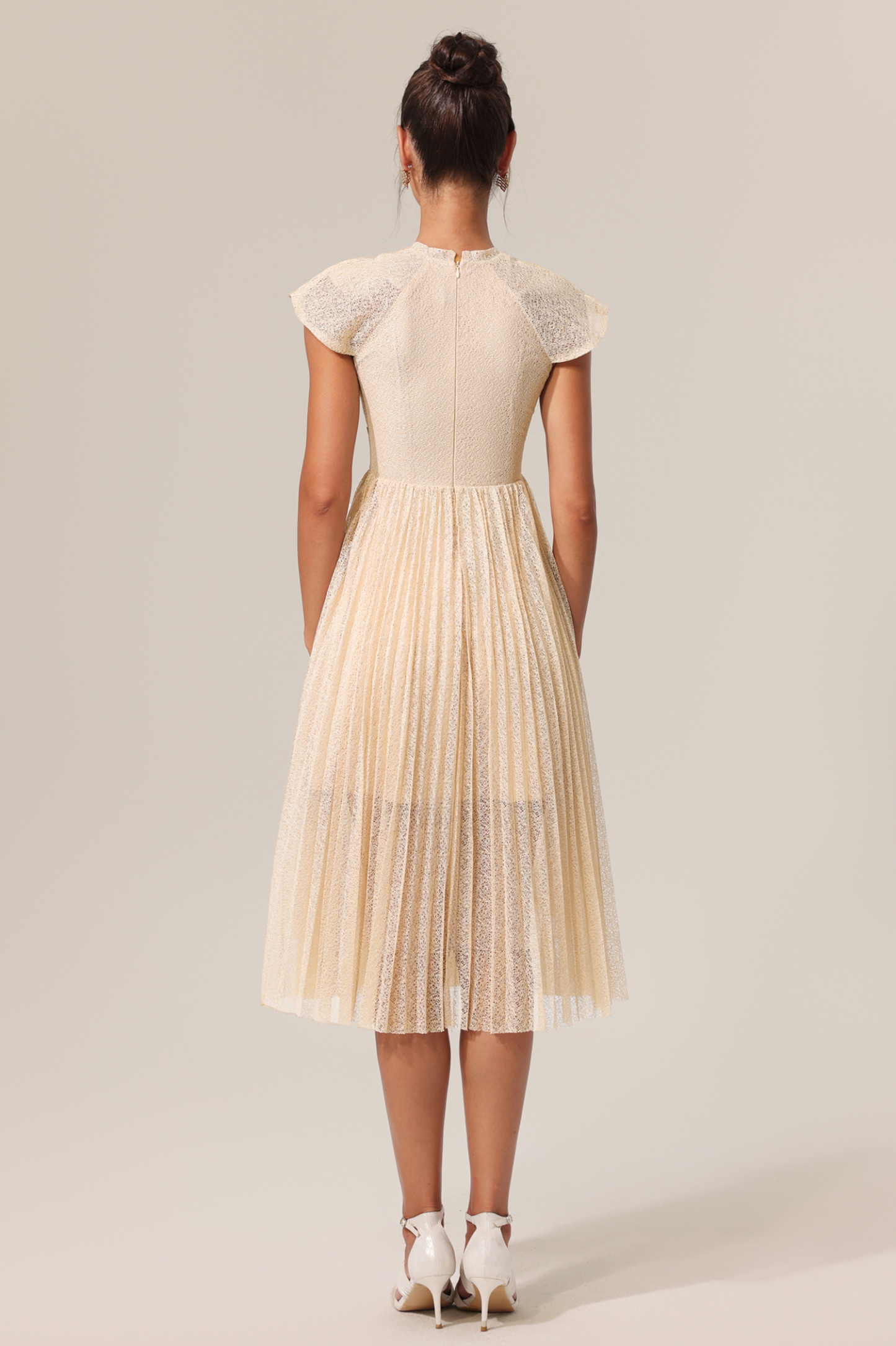 Luz Round Neck Sleeveless Embroidery Butterfly Flowers Lace Folds Midi Dress