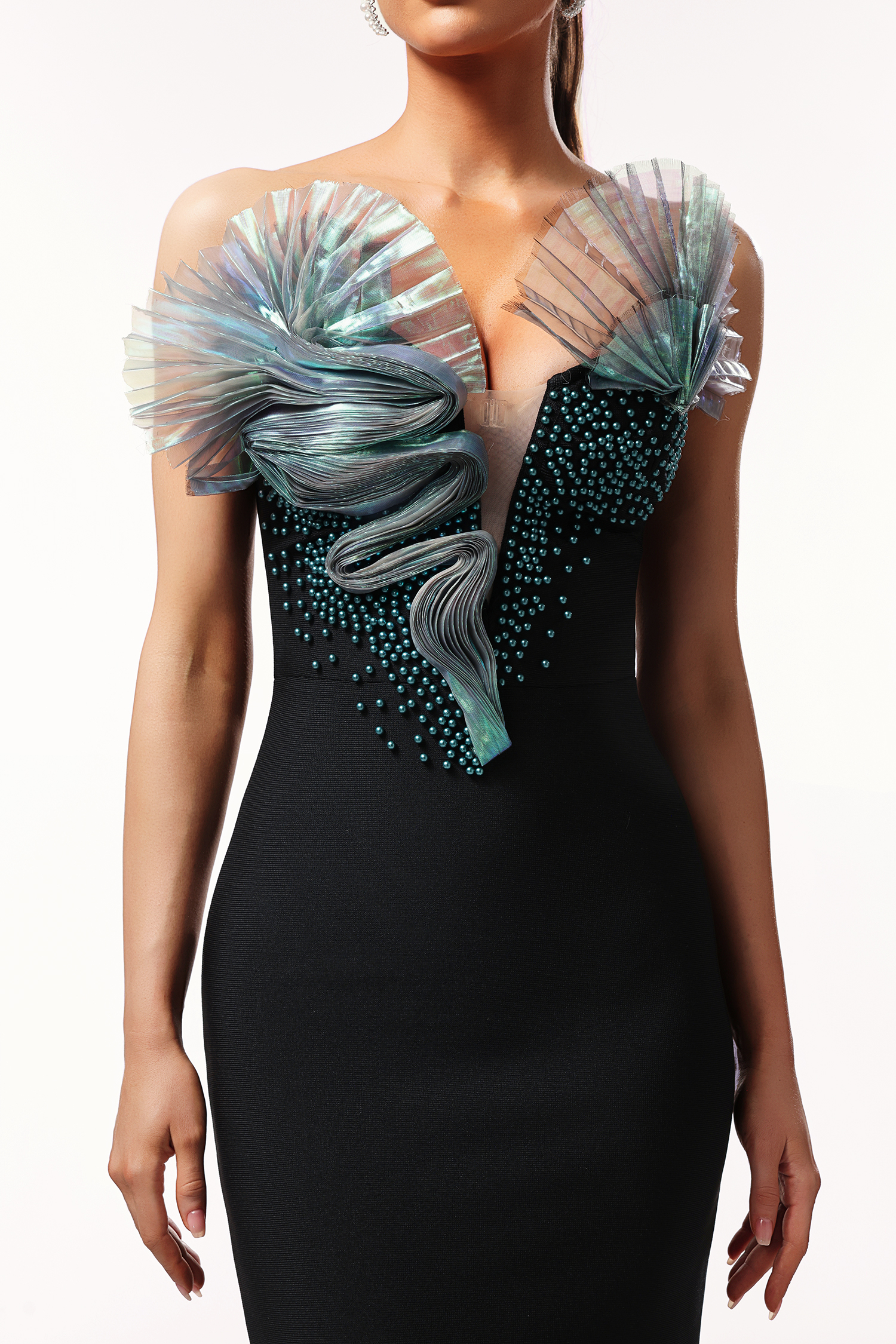 Ursula Sleeveless Wrinkles Pearl Bandage Maxi Dress