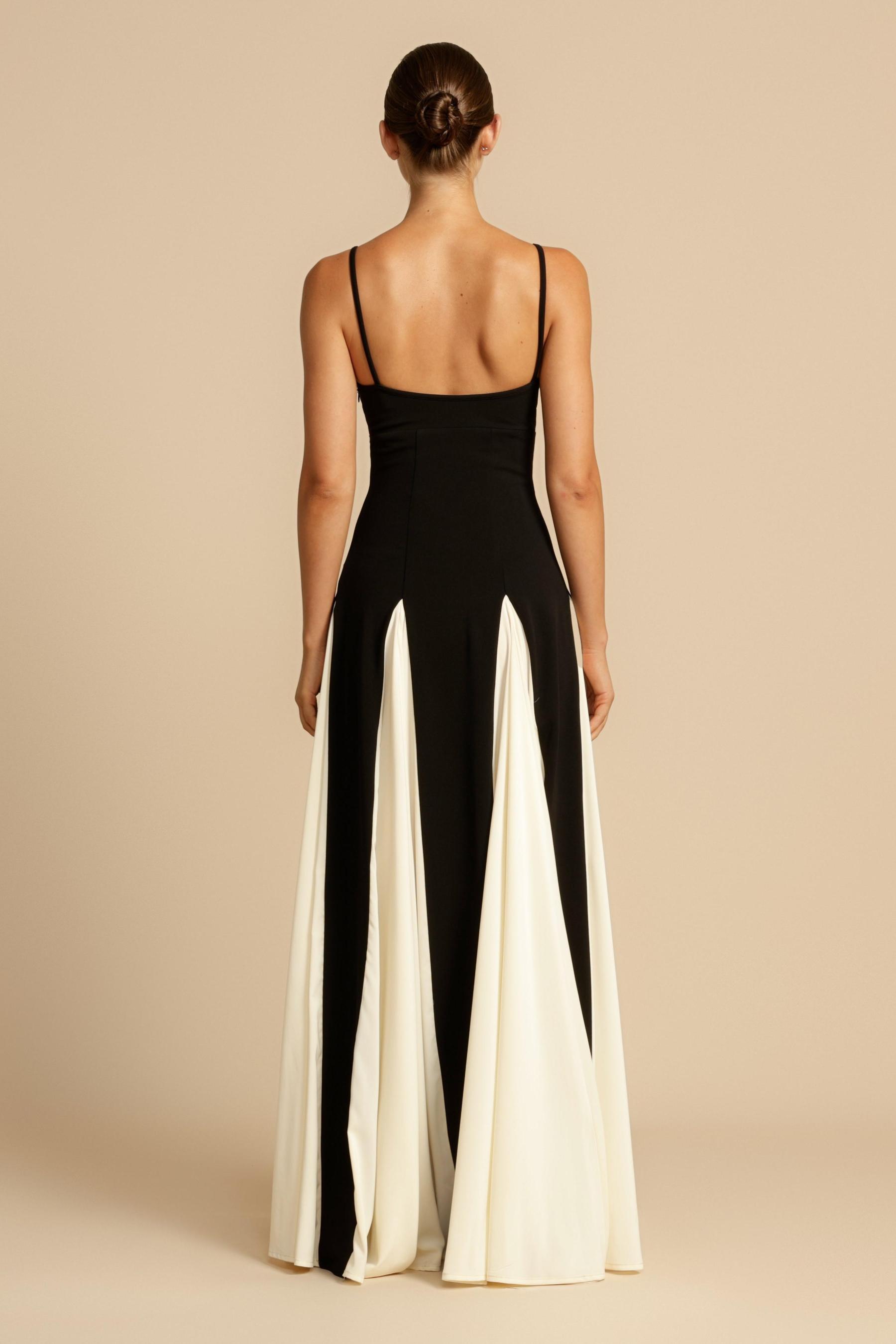 Gertrude Black Solid Jersey Sleeveless Maxi Dress