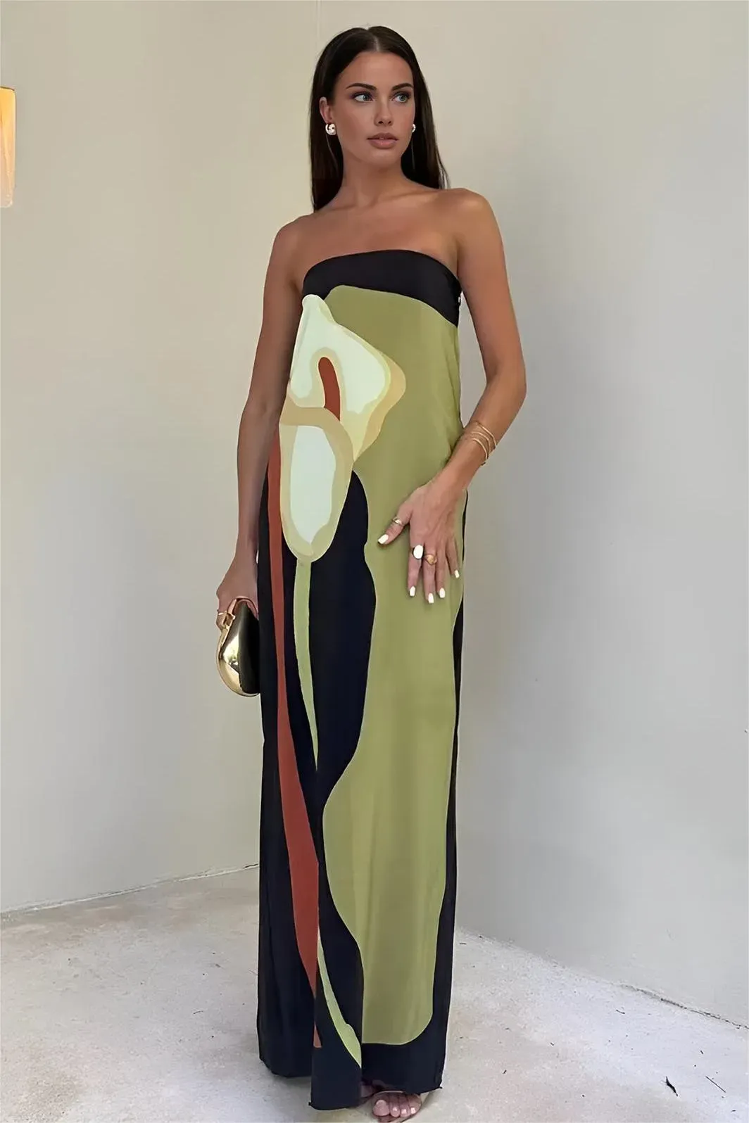 Della Floral Sleeveless Midi Dress