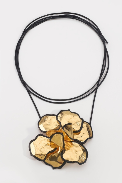 Trudy 3D Pleated Flower Necklace