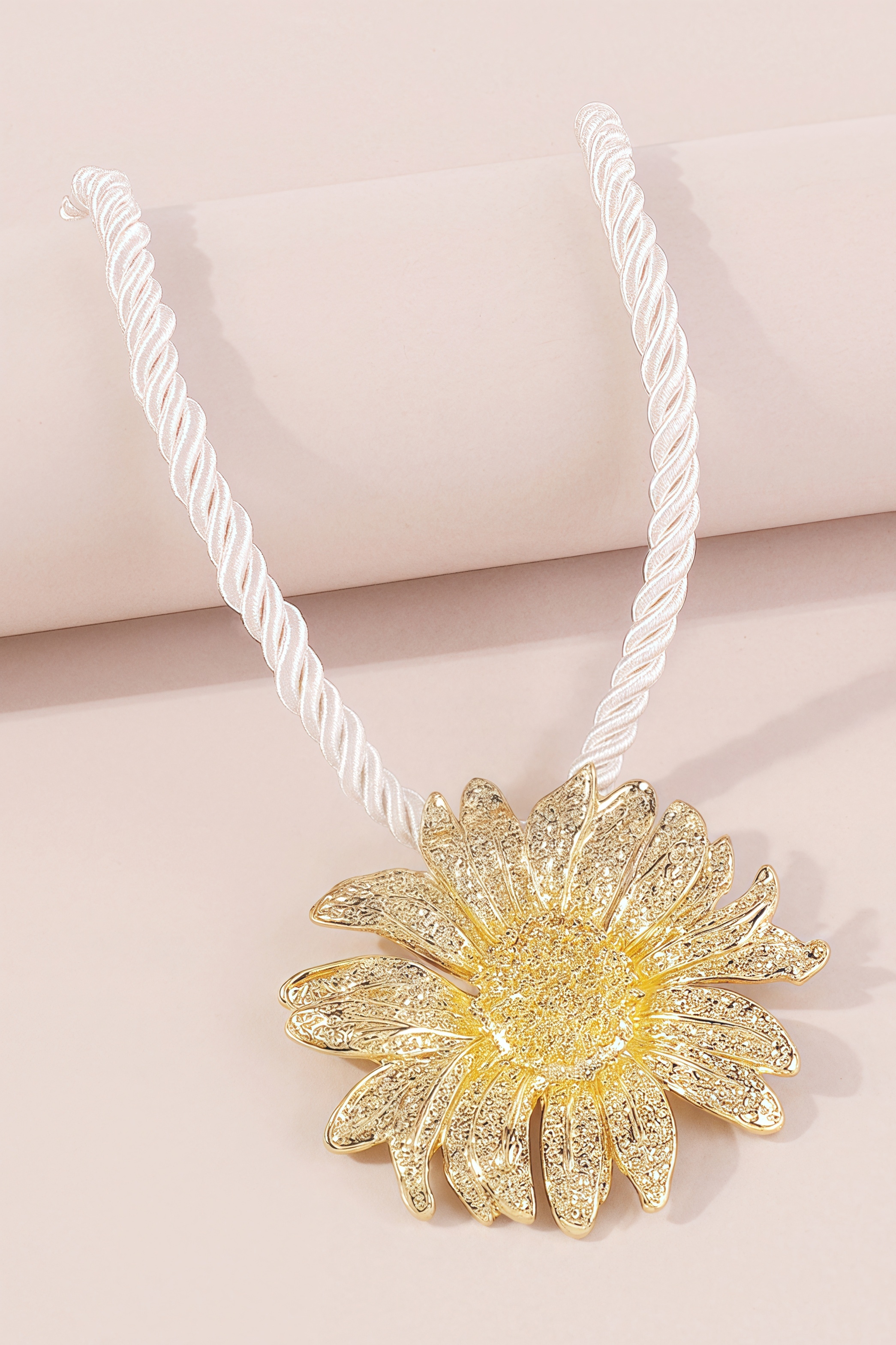 Kiersten Sunflower Pendant Necklace
