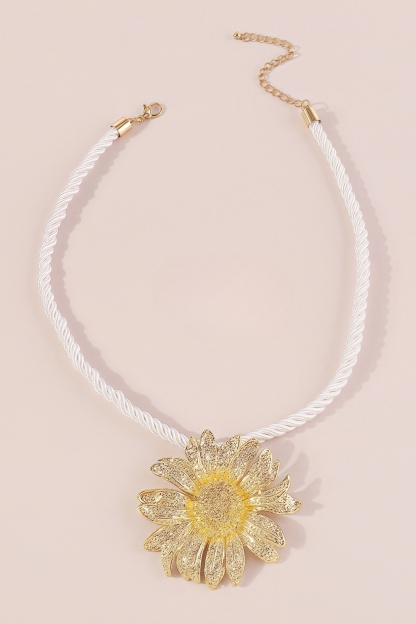 Kiersten Sunflower Pendant Necklace
