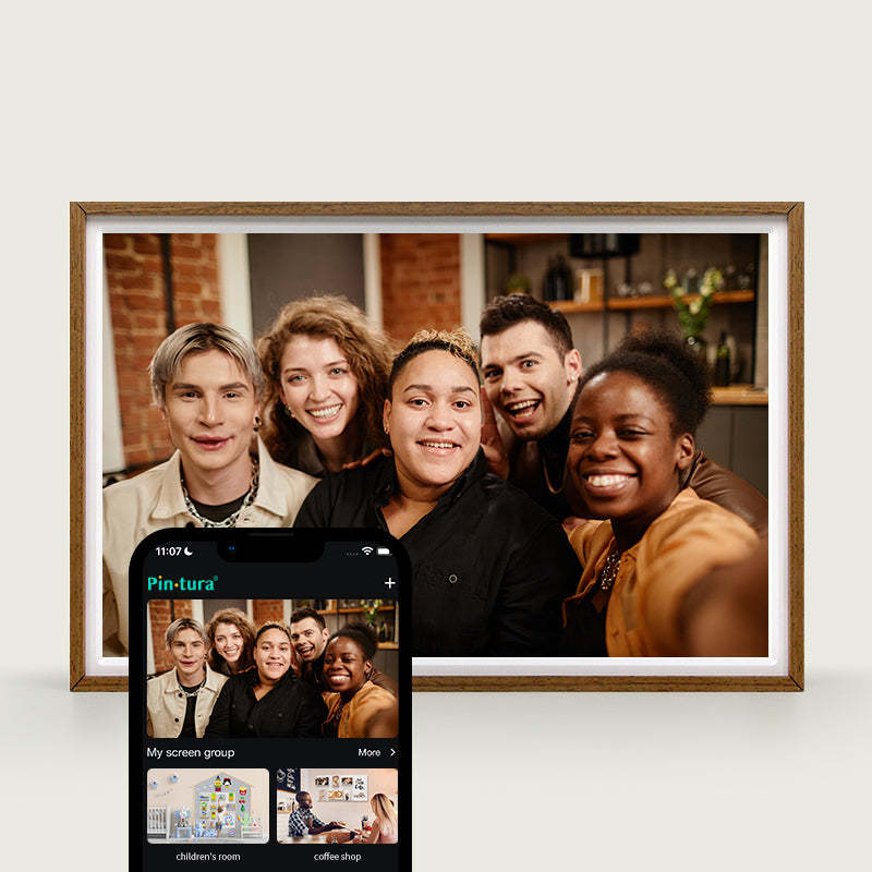 Pinpin 2.0 Aluminum Digital Frame — Wood-Grain Style