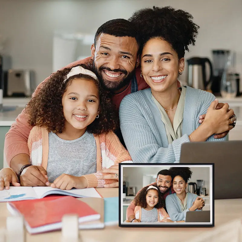 Pinpin 2.0 Aluminum Digital Frame — Sleek Black