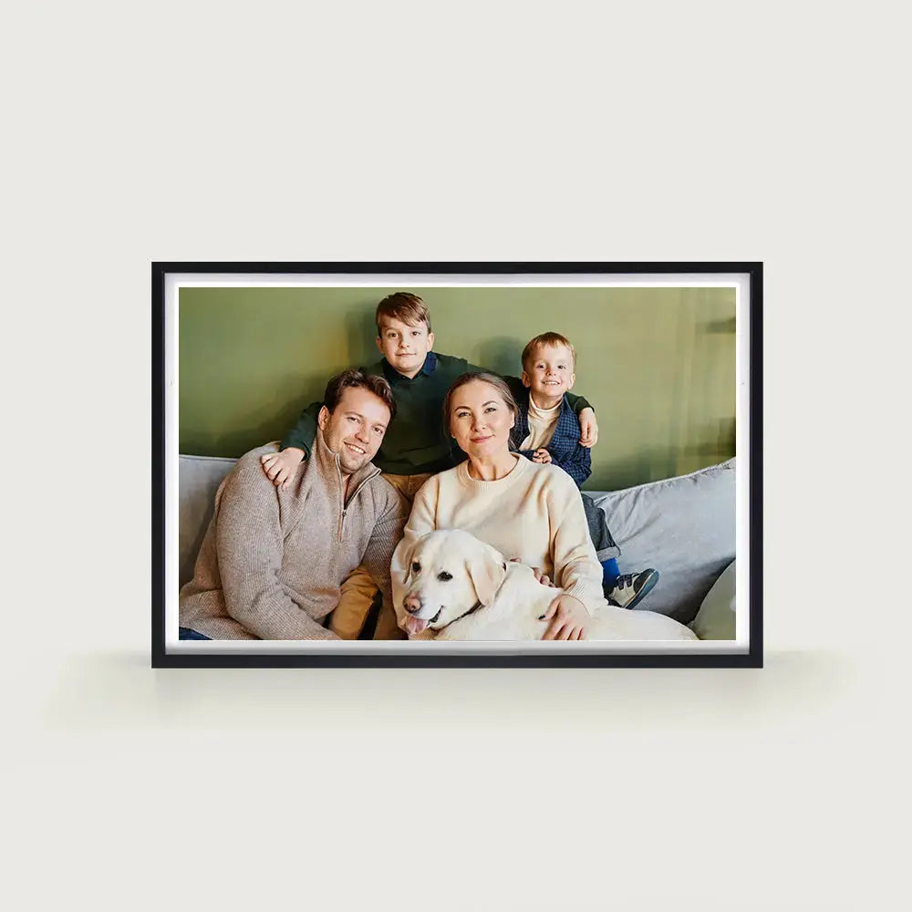 Pinpin 2.0 Aluminum Digital Frame — Sleek Black