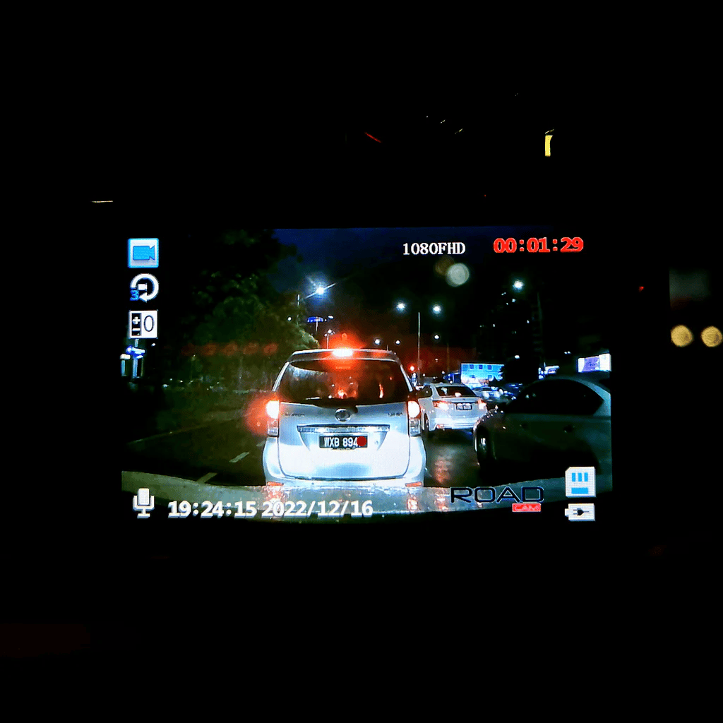 【✈ Ingyenes szállítás - Új érkezés 】 ROADCAM R2 Javítsa a vezetés biztonságát kiváló minőségű műszerfali kamerákkal