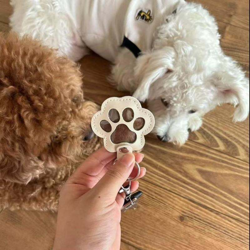 🐾Pet Paw Shaped Leather Keychain - Keep Them By Your Side✨