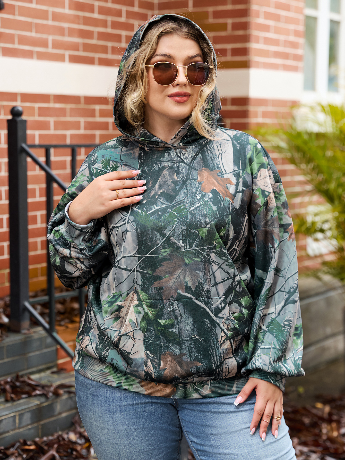 Women's Large Size Leaf Hoodie - Casual, Fashionable and Versatile Color:Multicolor