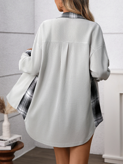 Women's plaid patchwork casual jacket, versatile and fashionable.