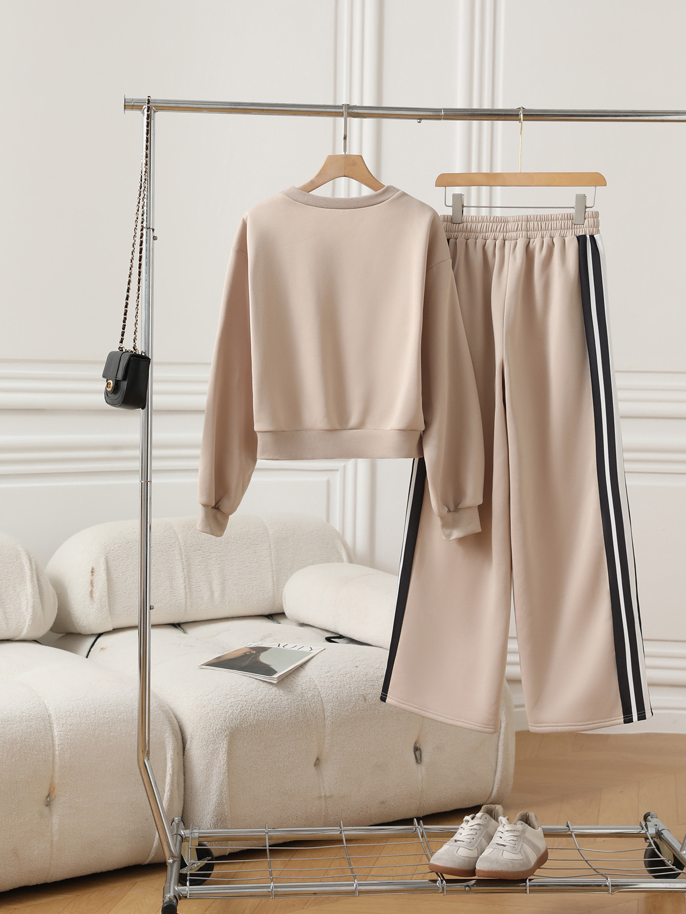 YJ085 Women's Striped V-Neck Leisure Sweatshirt Set