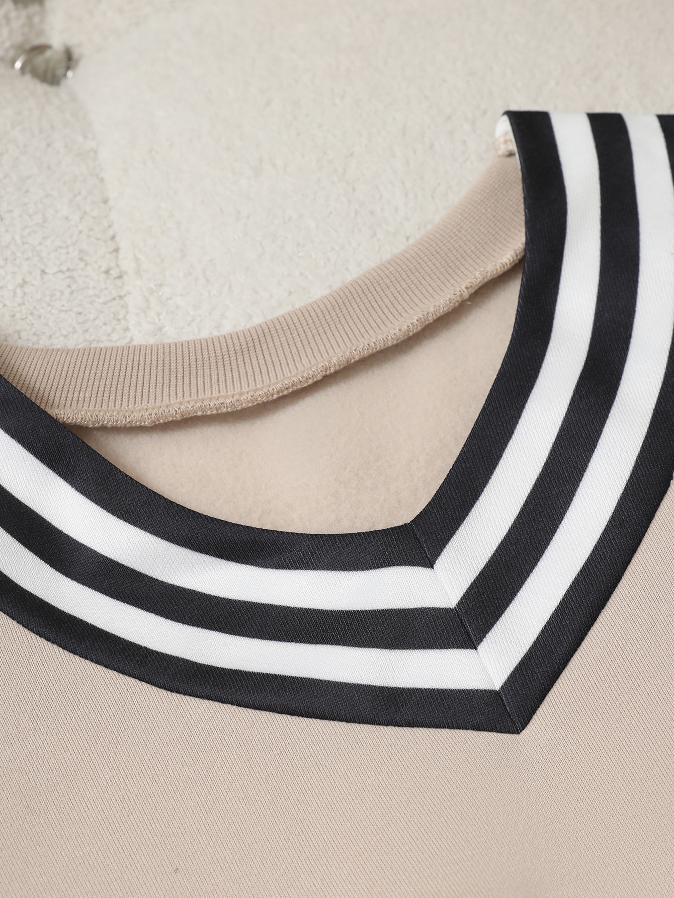 YJ085 Women's Striped V-Neck Leisure Sweatshirt Set