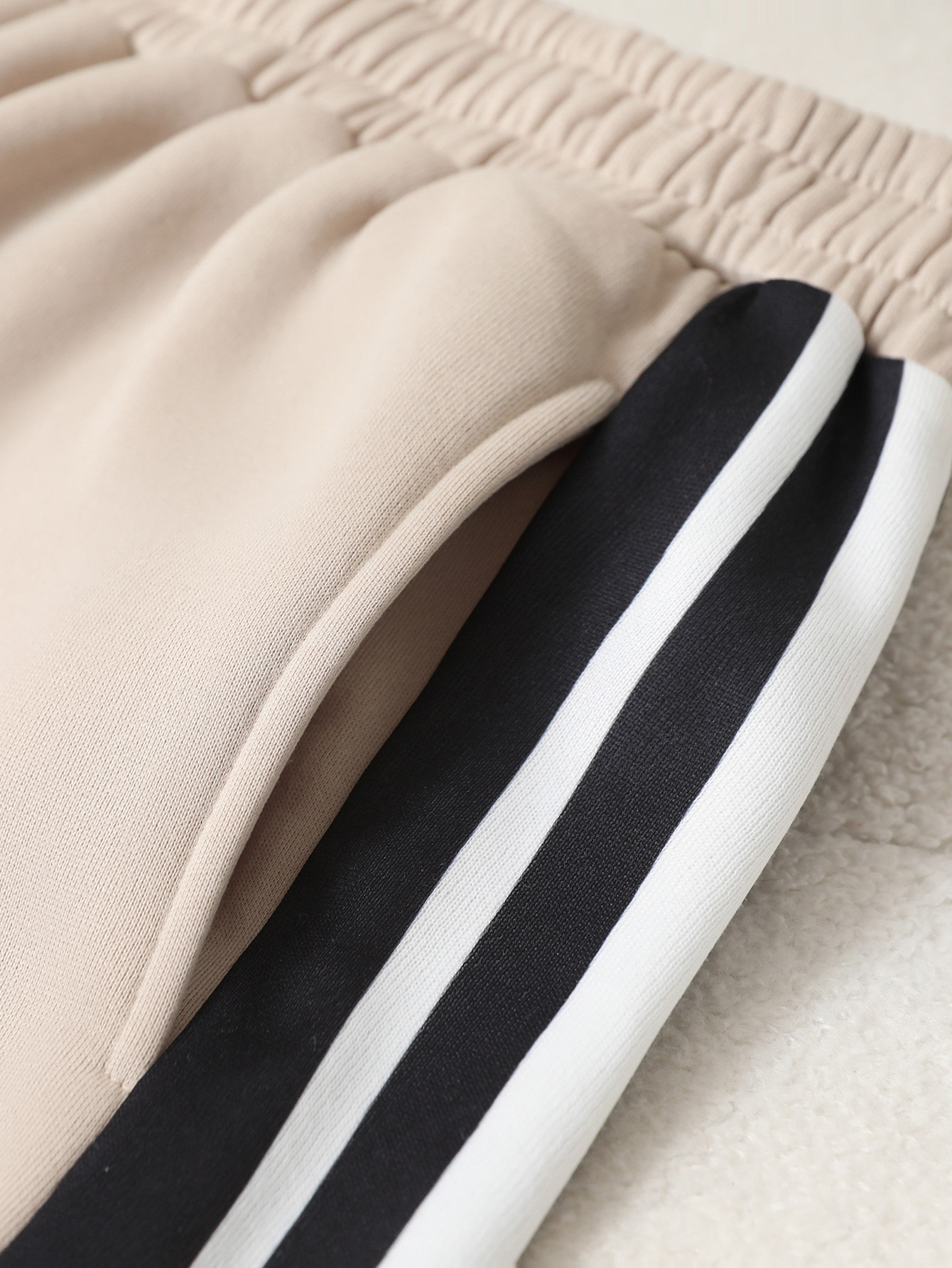 YJ085 Women's Striped V-Neck Leisure Sweatshirt Set