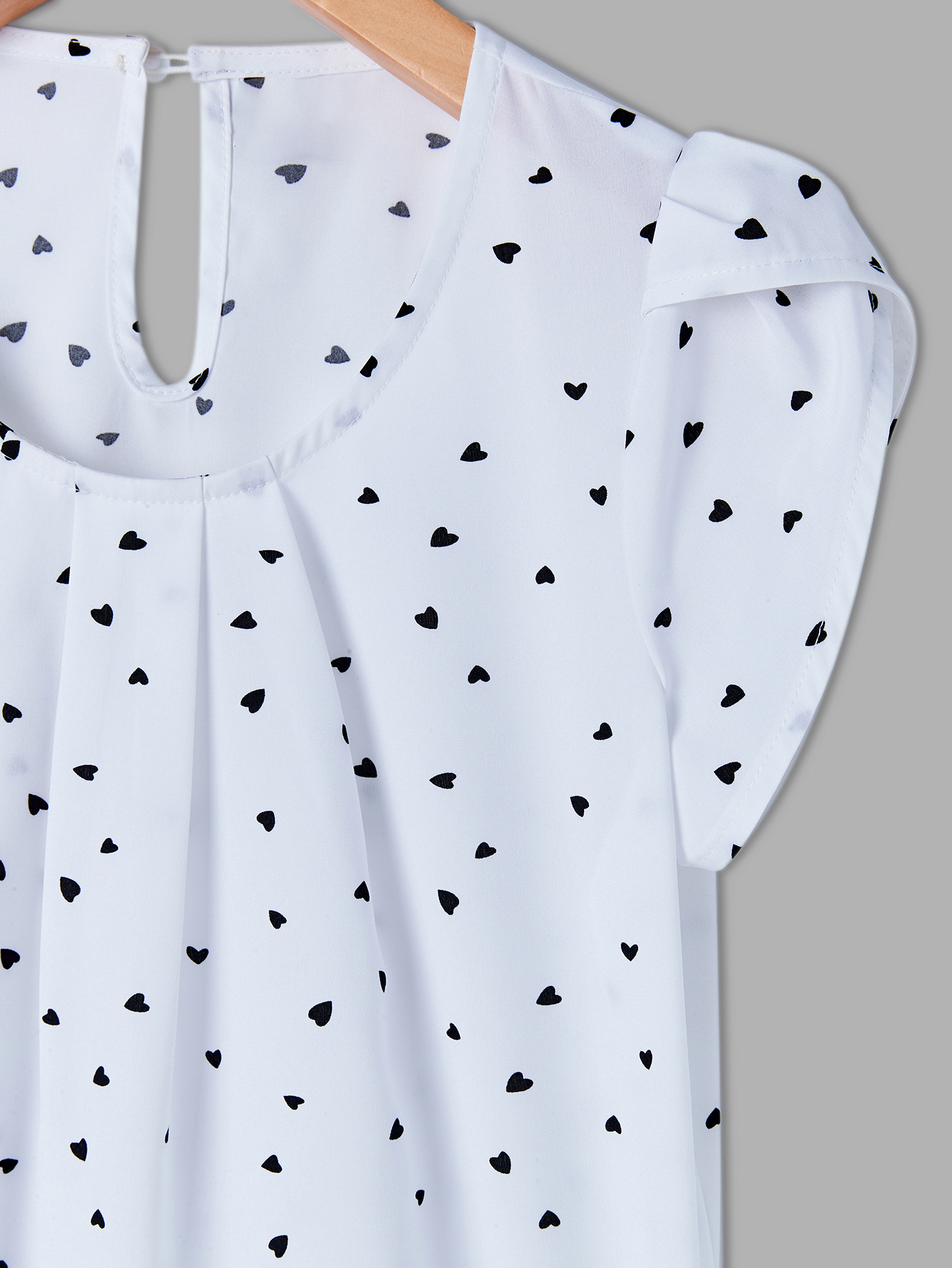 Holidaya Floral Print Pleated Cap Sleeve Top