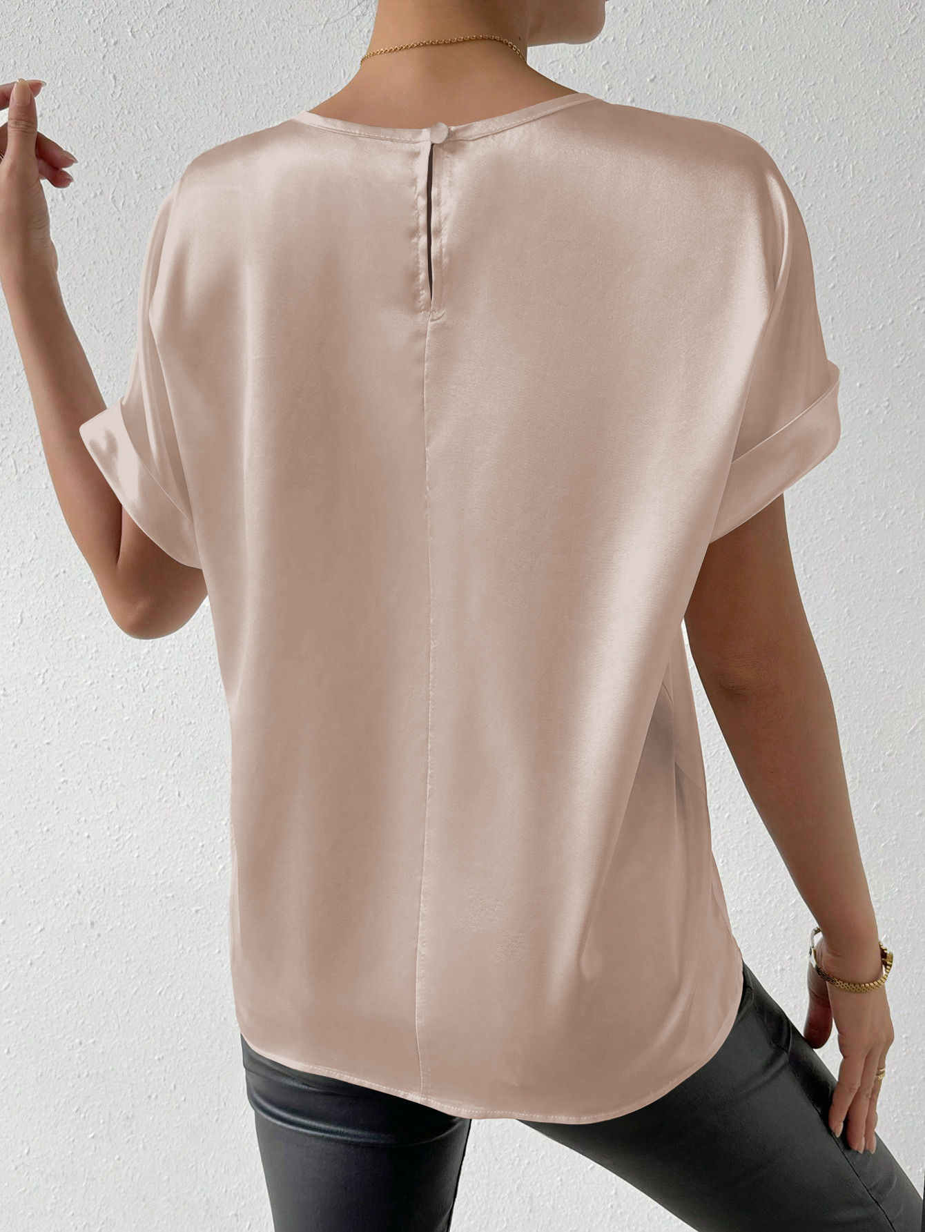  XD010 Women's Batwing Sleeve Top With Back Keyhole Design