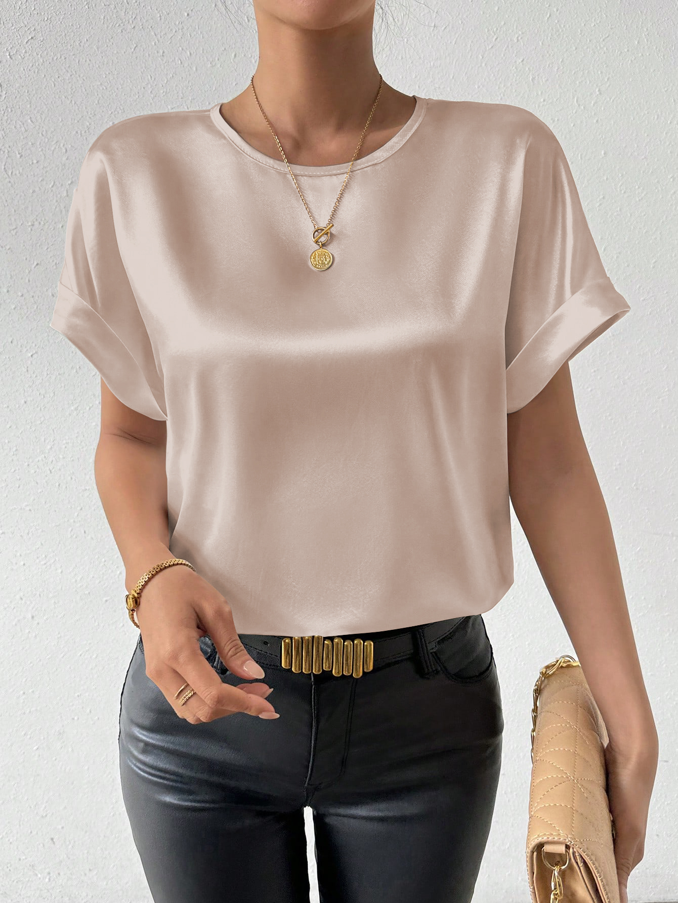 XD010 Women's Batwing Sleeve Top With Back Keyhole Design