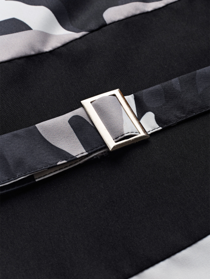 XH648 Buttoned Camouflage Print Buckle Cargo Pants