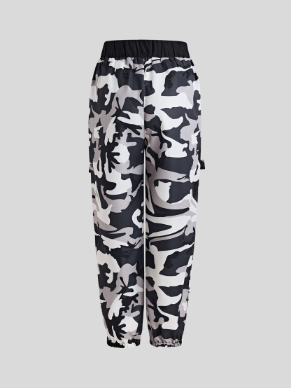 XH648 Buttoned Camouflage Print Buckle Cargo Pants
