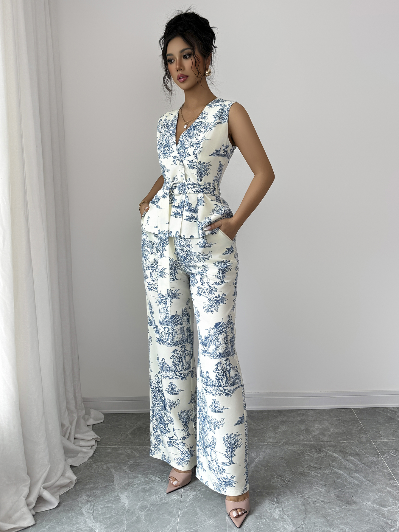 Women Elegant Full Print V-Neck Sleeveless D-Ring Belted Peplum Top & Loose Wide Leg