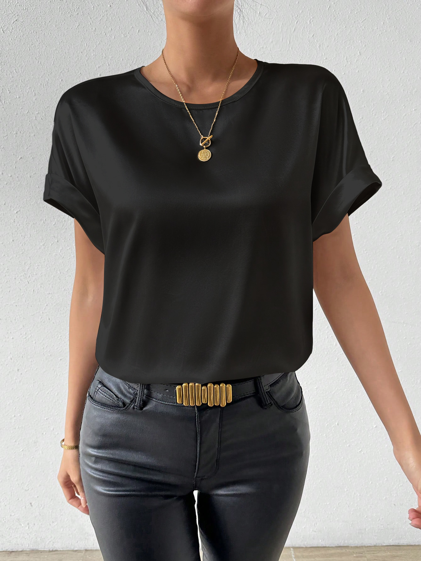  XD010 Women's Batwing Sleeve Top With Back Keyhole Design