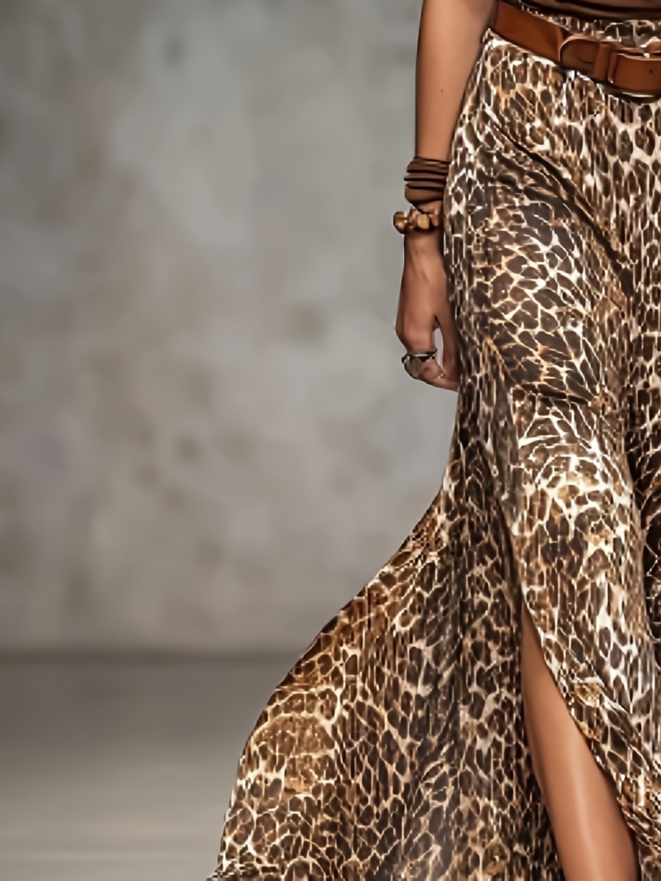 lgy177 Women's Leisure Sexy Skirt with Leopard Print (Without Belt)