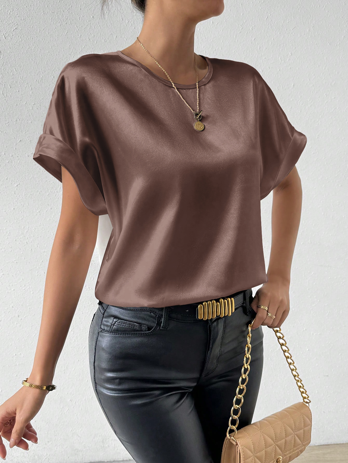  XD010 Women's Batwing Sleeve Top With Back Keyhole Design