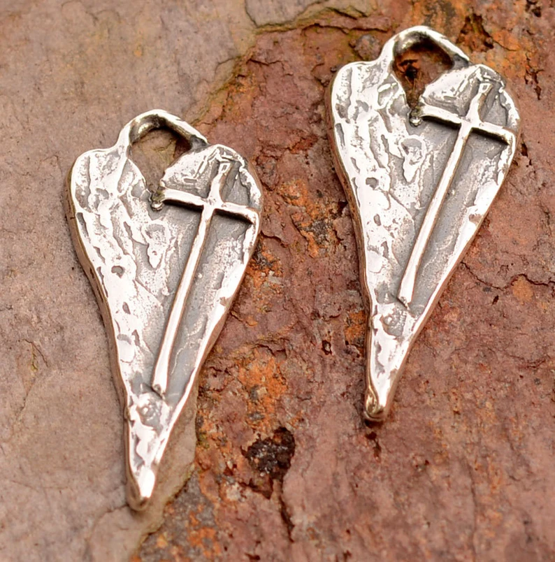 ✝️100% Handmade Silver Cross Healing Heart (𝐉𝐚𝐦𝐞𝐬 𝐁𝐨𝐭𝐭𝐨𝐦𝐬 𝐇𝐚𝐧𝐝𝐦𝐚𝐝𝐞®) - BUY 4 GET EXTRA 10% OFF