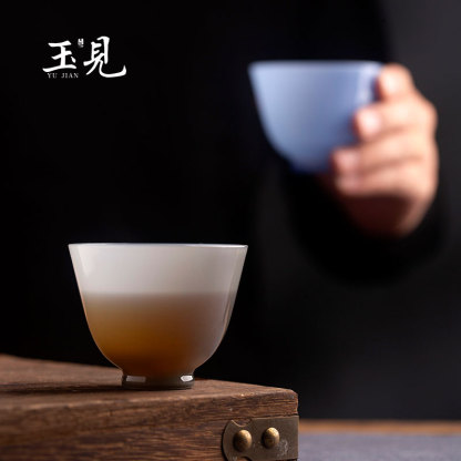 Handcrafted Glass Master Cup 90ml – Round Design