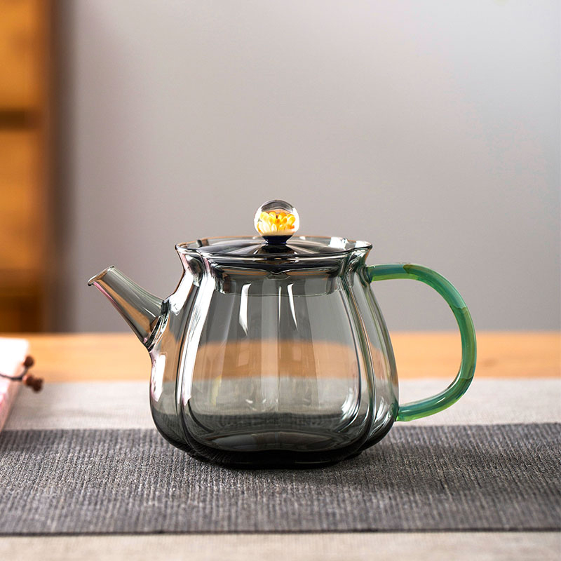Elegant Handcrafted Tea Pot 180ml – Gourd Shape, Smooth Pouring, Perfect for All Teas