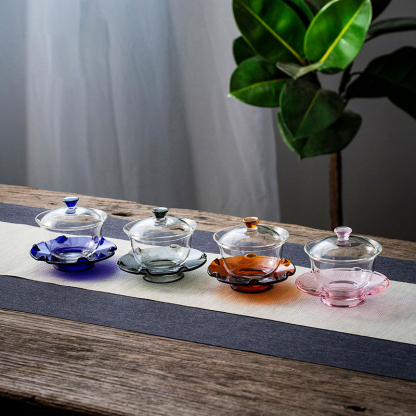 Handcrafted Lotus Elegance Gaiwan 150ml – Borosilicate Glass, Four Colors