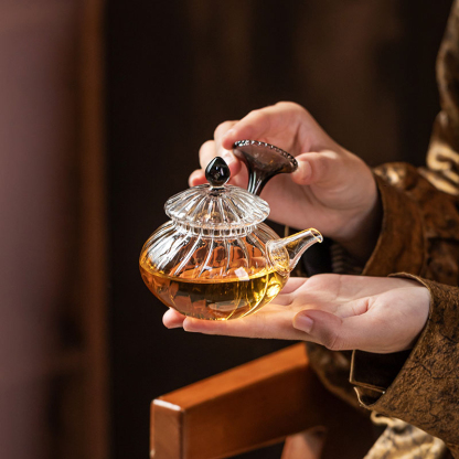 Handcrafted Borosilicate Glass Teapot 150ml – Seashell Handle, Four Colors