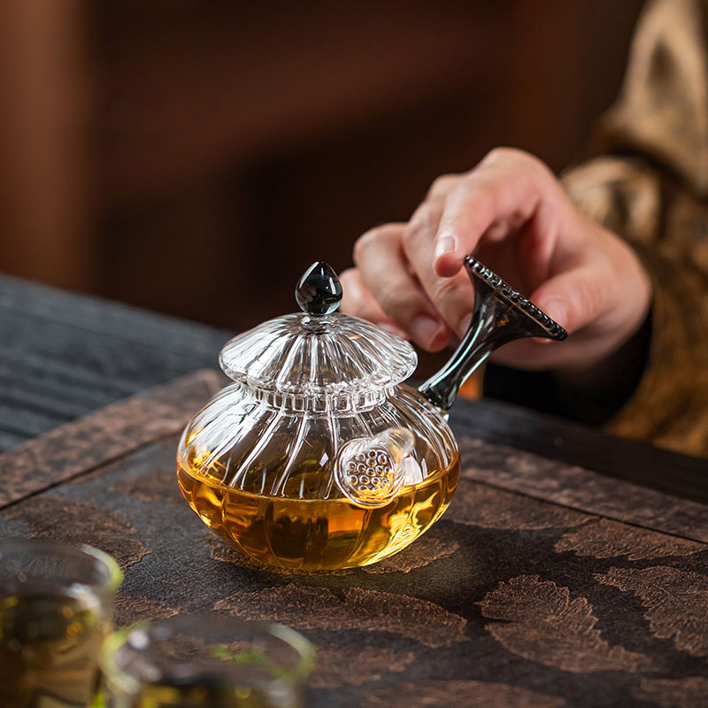 Handcrafted Borosilicate Glass Teapot 150ml – Seashell Handle, Four Colors