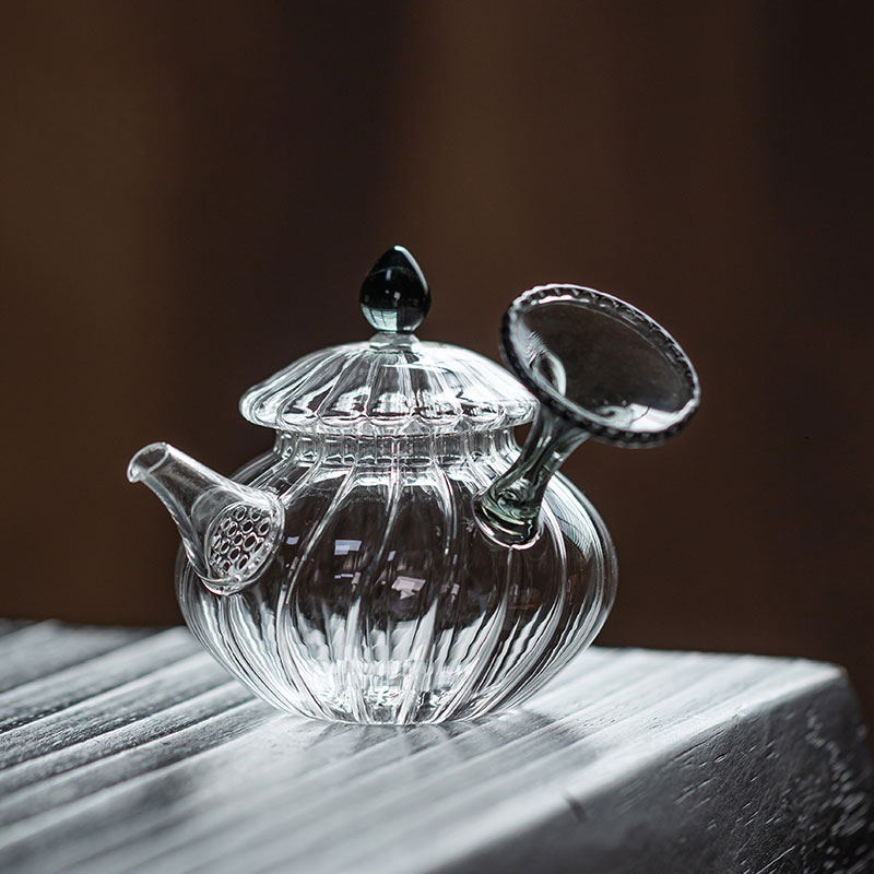 Handcrafted Borosilicate Glass Teapot 150ml – Seashell Handle, Four Colors