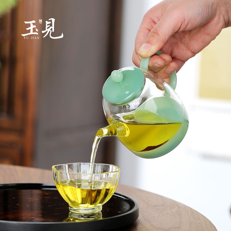 Borosilicate Glass Teapot with Jade Texture Handle & Lid – 240ml