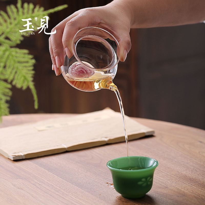 Handcrafted Glass Gongdao Cup – Spring Bird Fairness Pitcher 180ml