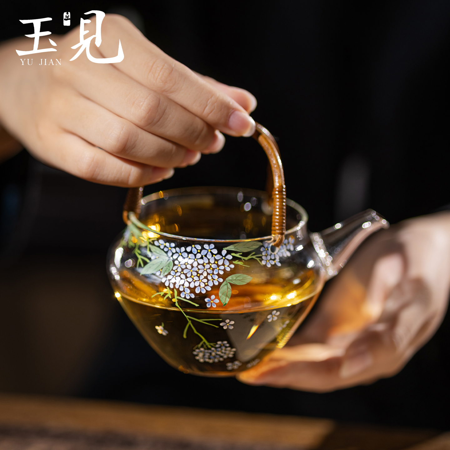 Handcrafted Borosilicate Glass Teapot with Rattan Handle – Hand-Painted Hydrangea