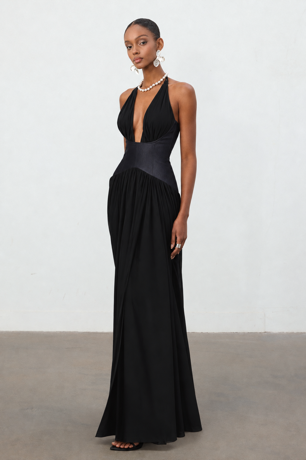Siayh Modern Halter V Neck Color Block Black Maxi Dress