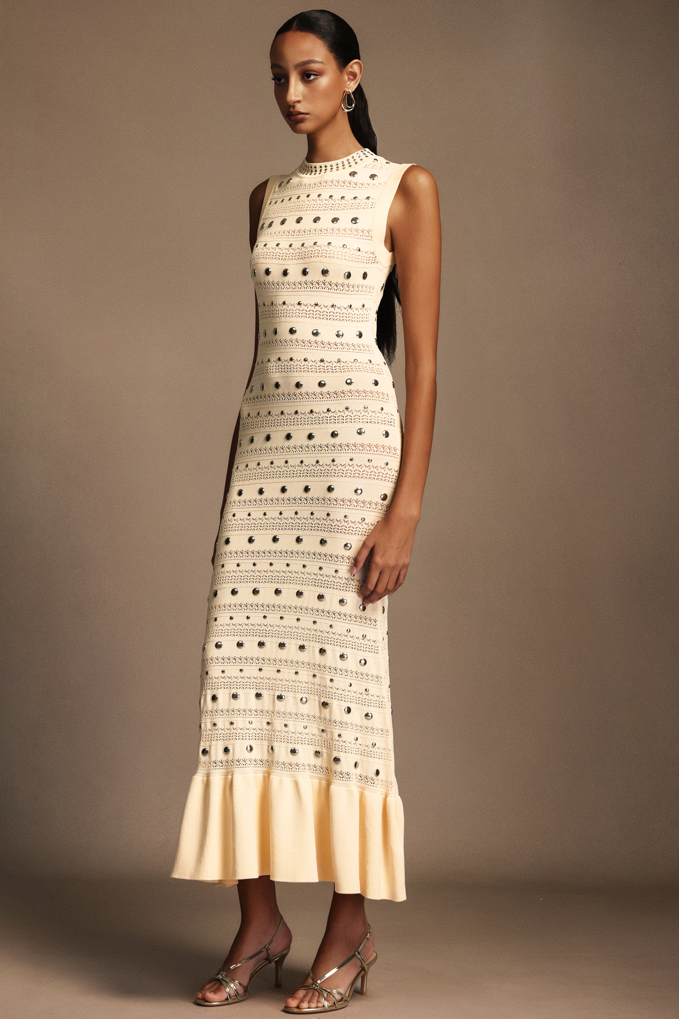 Verga Sleeveless Round Neck Rivet Folds Maxi Dress