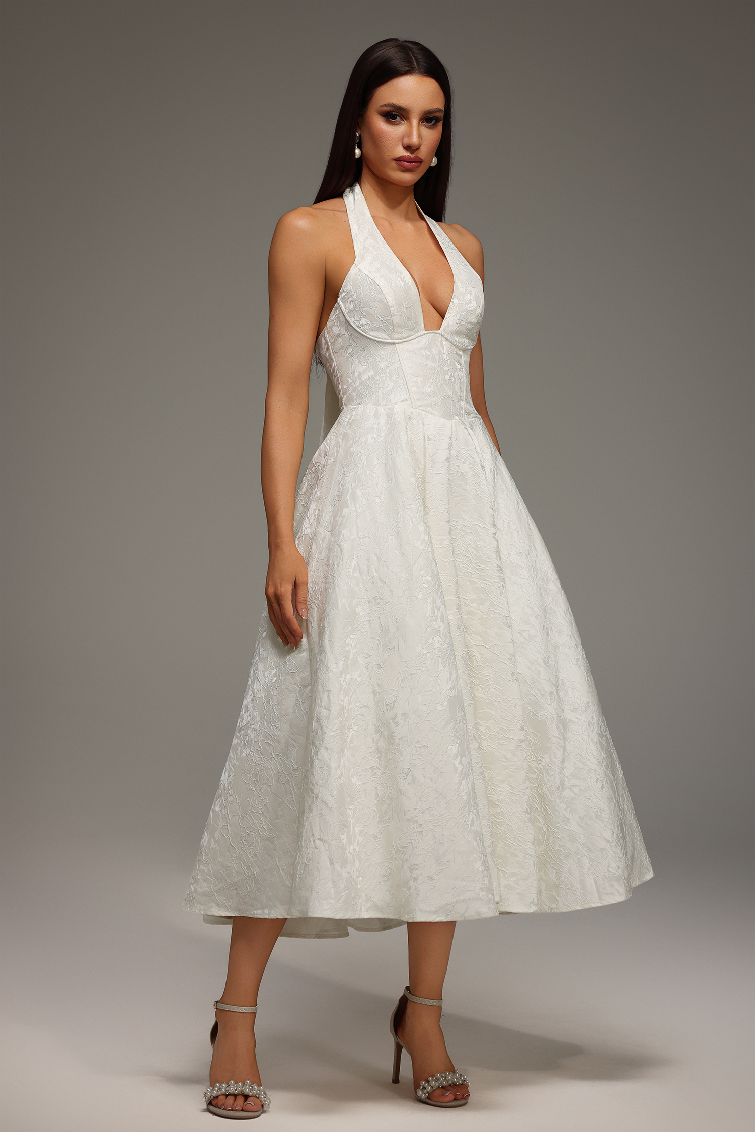 Rinaka Sleeveless Halter Jacquard W eaving Midi Dress