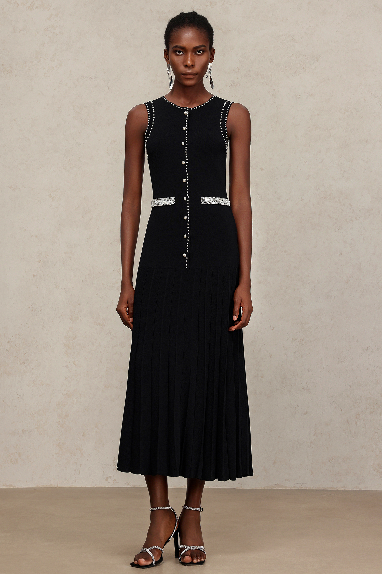 Evey Round Neck Sleeveless Pearl Maxi Dress