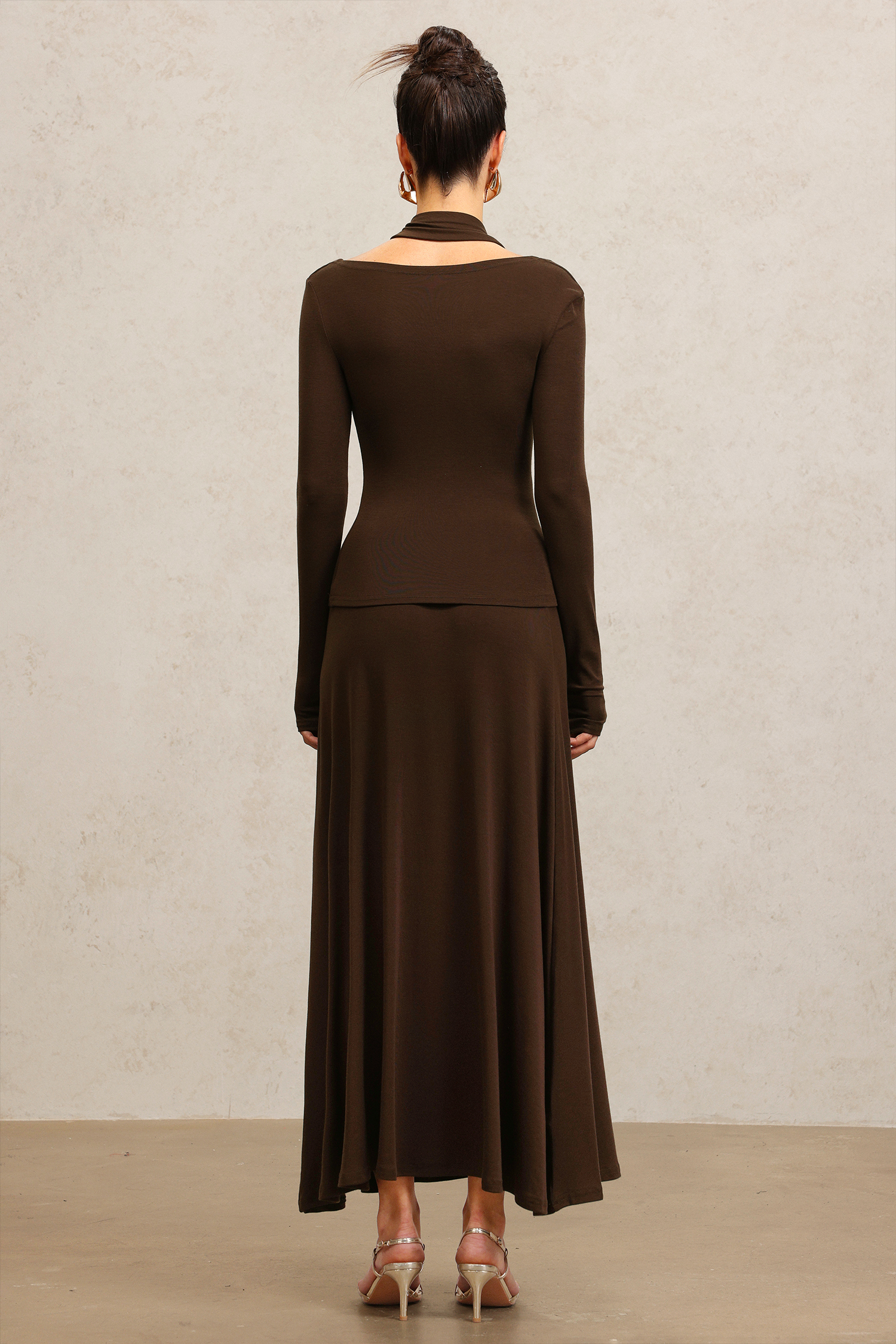 Yuio Long Sleeves Asymmetric Streamer Top And Skirt Two-Piece Set