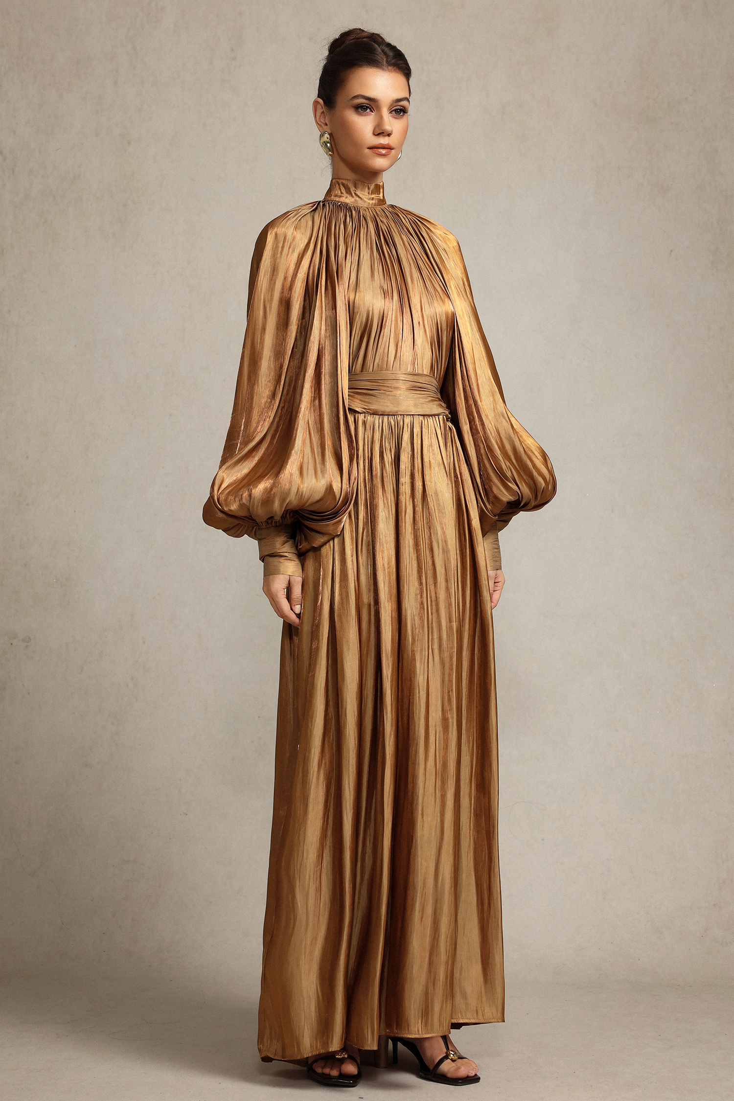 Kuhany Round Neck Folds Maxi Dress