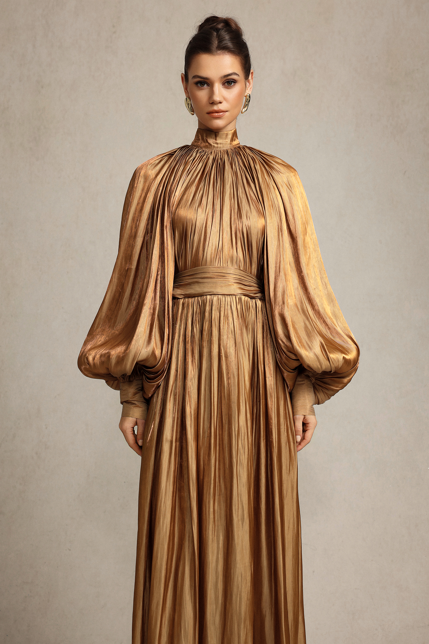 Kuhany Round Neck Folds Maxi Dress