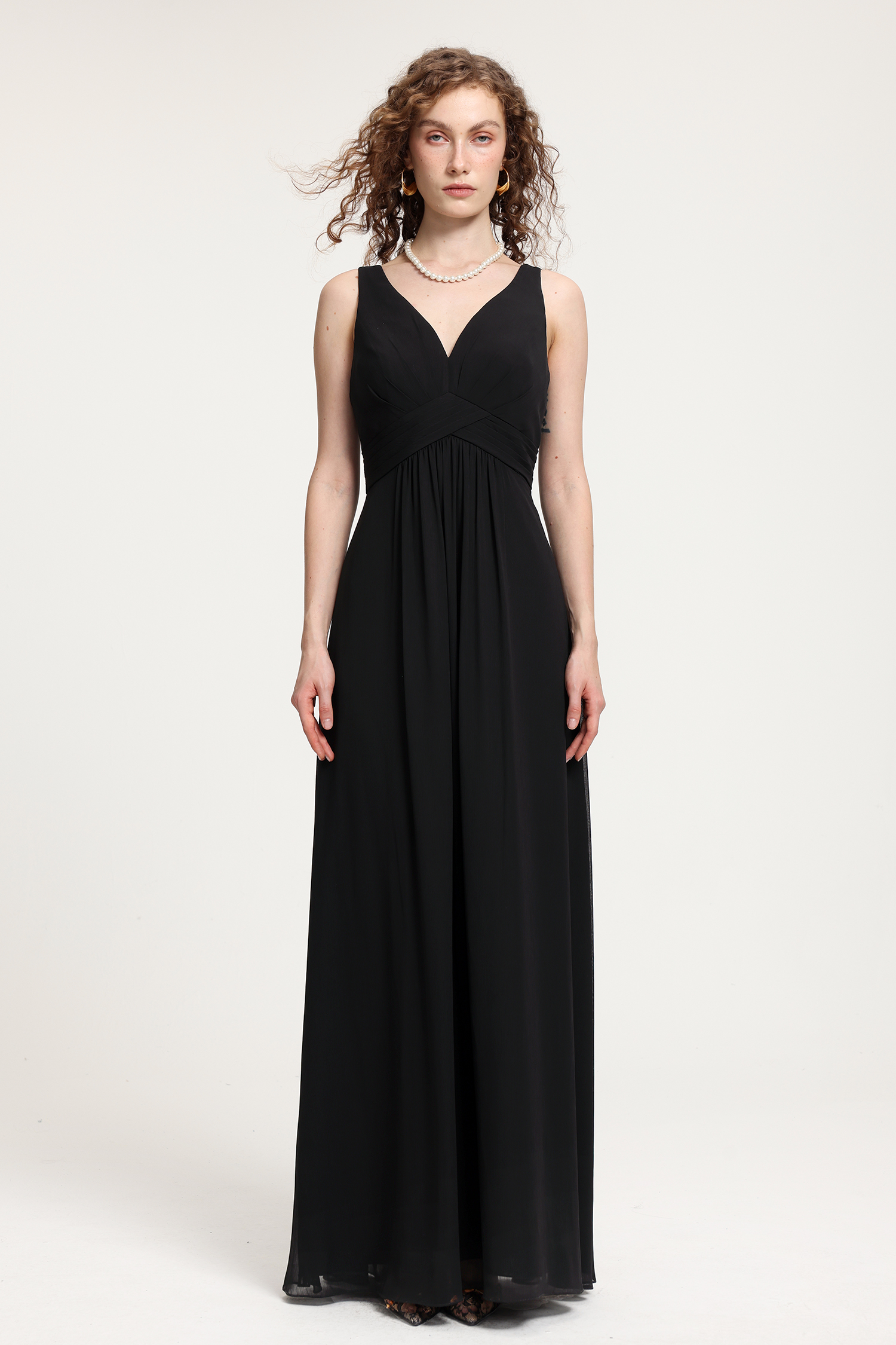 Black Chiffon V-Neck Sleeveless Floor-Length Gown