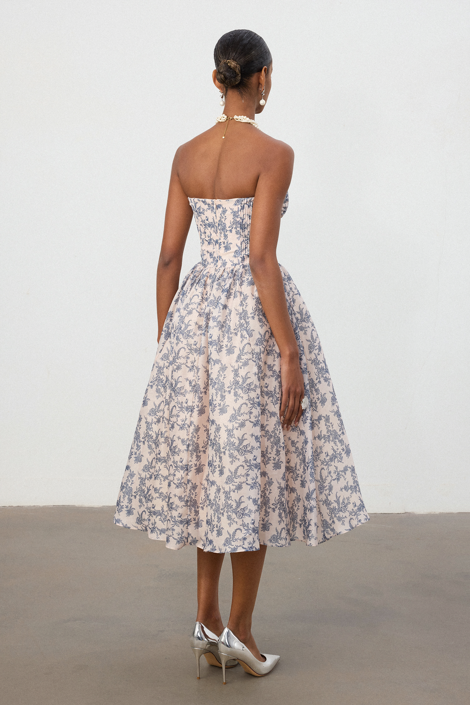 Blue Floral Strapless Sweetheart Midi Dress