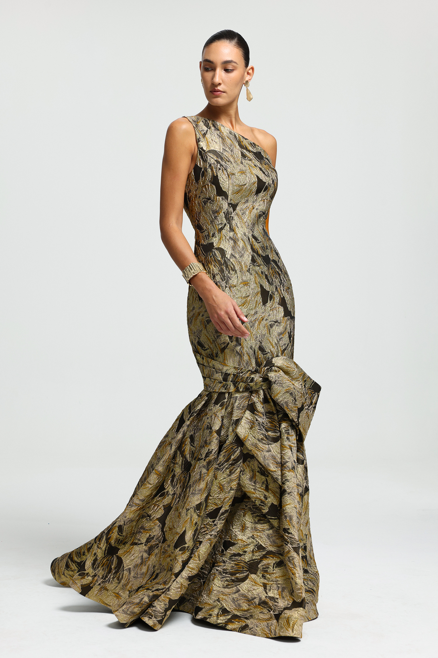 One-Shoulder Floral Bow Mermaid Gown